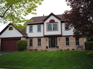 584 Waterford Dr, Grayslake, IL 60030