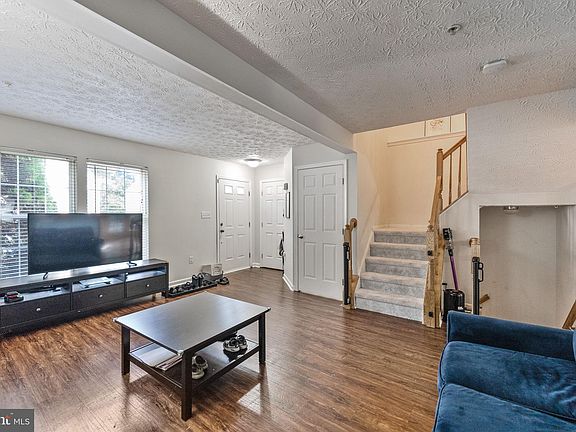 5th image of 1719 Barnwood Ct