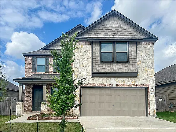 221 Summit Dr #1