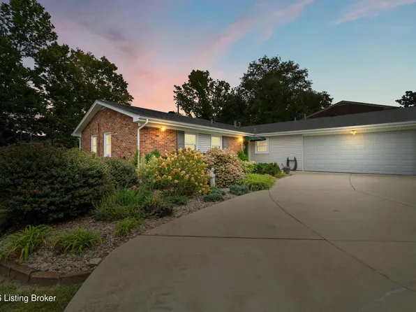 121 Blue Fields Rd, Blue Ridge Manor, KY 40223