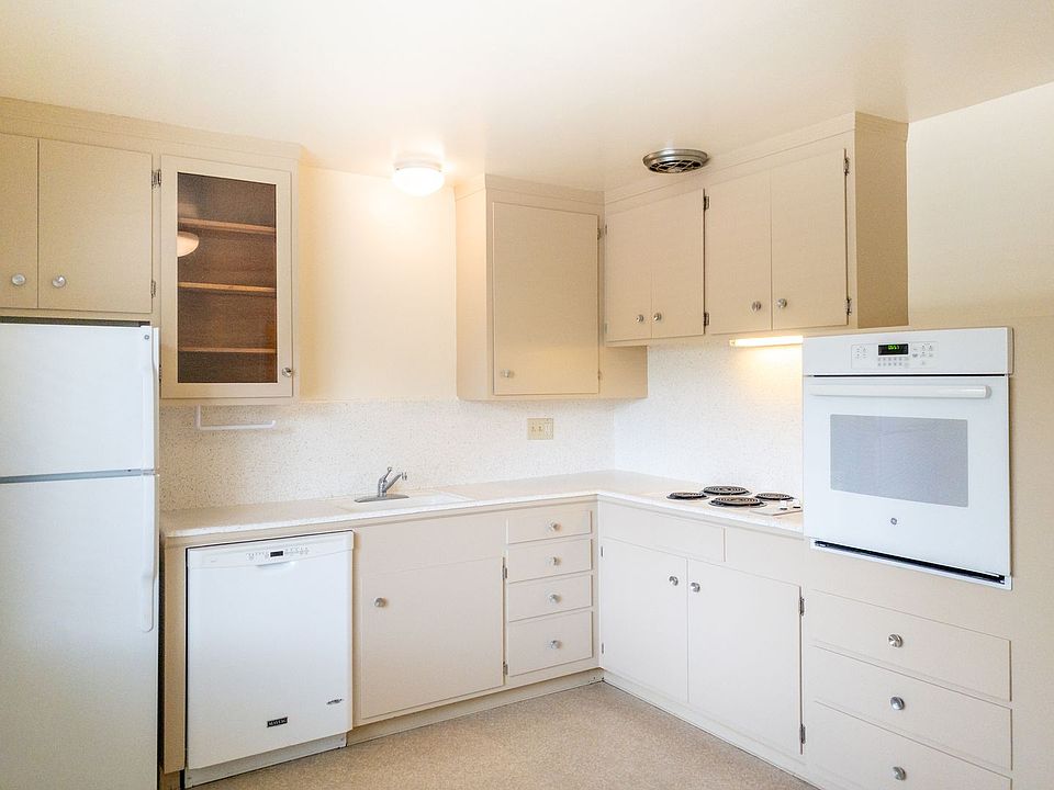 1st image of 36 Ross Ave #5