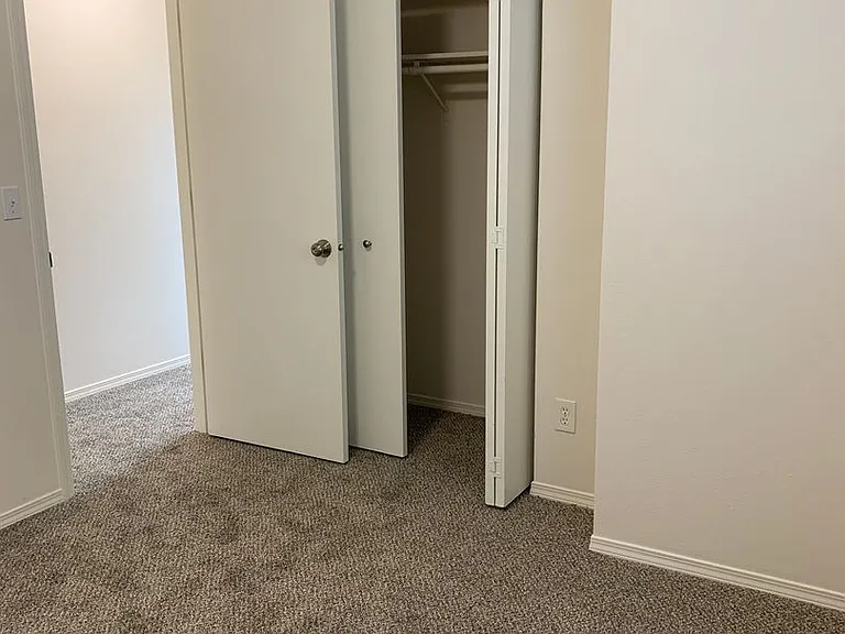 8160 Williwa Ave #B — Photo 33