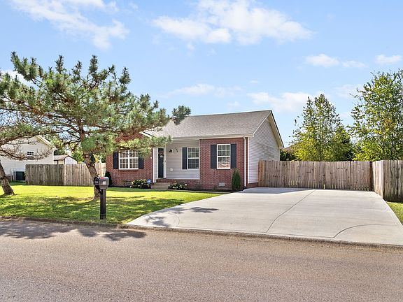 4th image of 304 Lansinger Ln