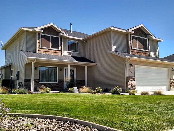 Beautiful 2-story Home