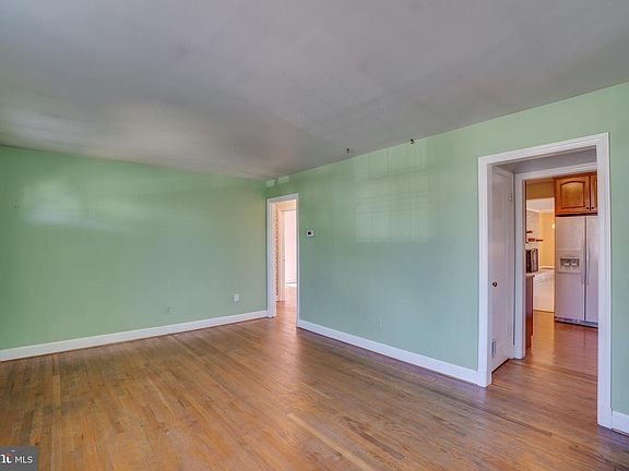 3rd image of 6001 34th Ave