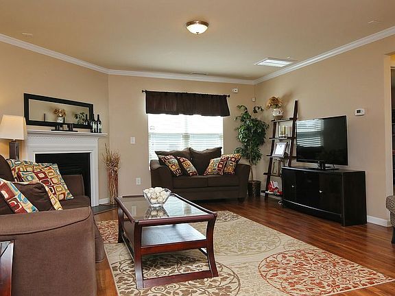 3rd image of 603 Ganyard Farm Way