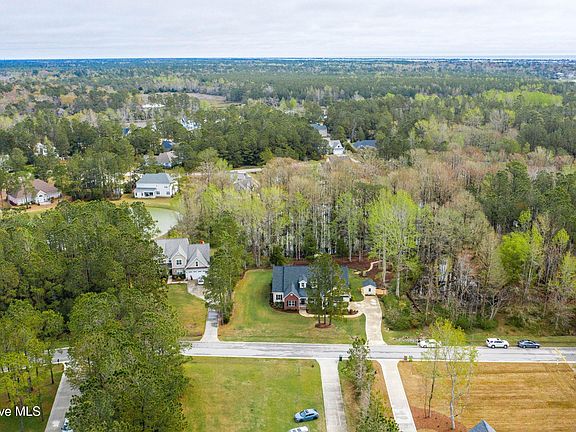 3rd image of 167 Hydrangea Lane