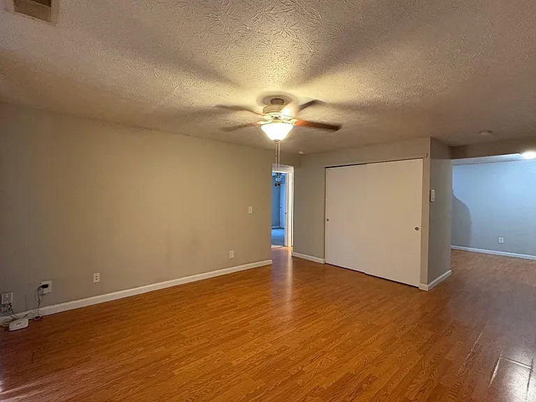 525 Lowell Ave — Photo 33