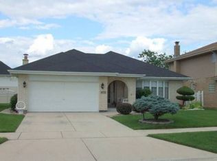10733 S Georgia Ln, Oak Lawn, IL 60453