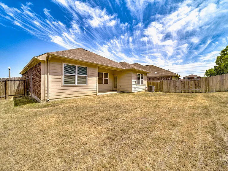 4517 Shy Creek Ln — Photo 26