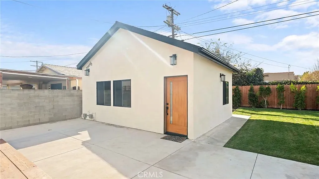1 bed, 400 sqft, $2,195 — Photo 1
