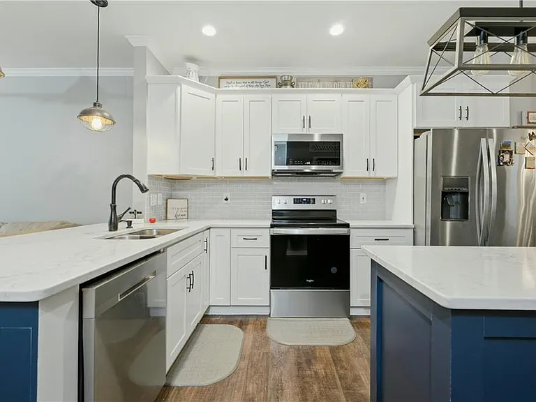 1133 Village Ct SE — Photo 9