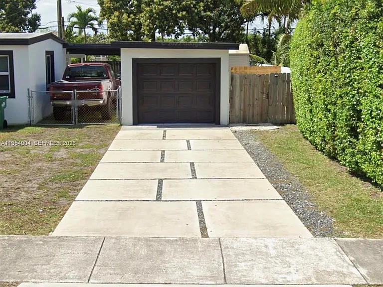 4910 SW 98th Avenue Rd #A — Photo 2