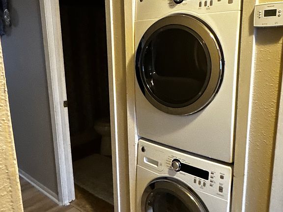 4th image of 946 Wescott Trl APT 104