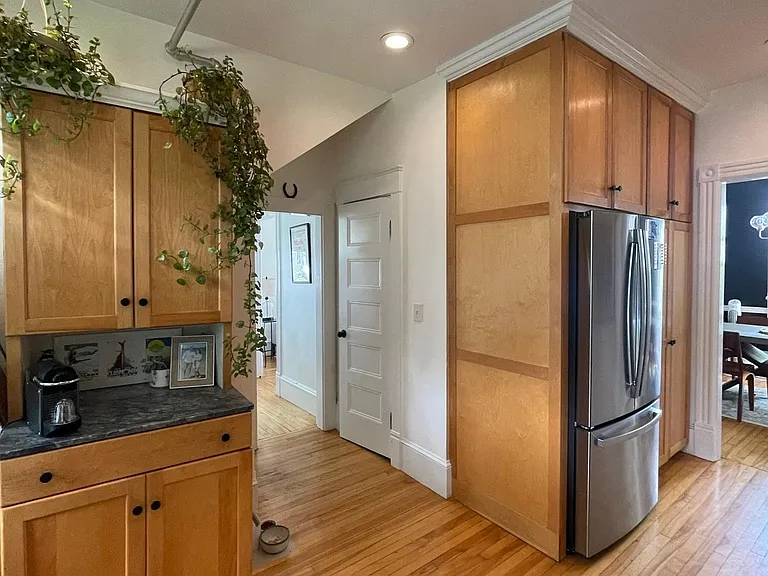 12 Bradley St — Photo 4
