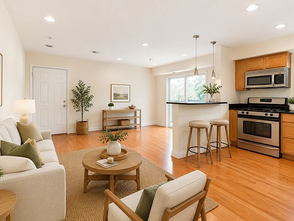 5th image of 2215 Hunter Pl SE