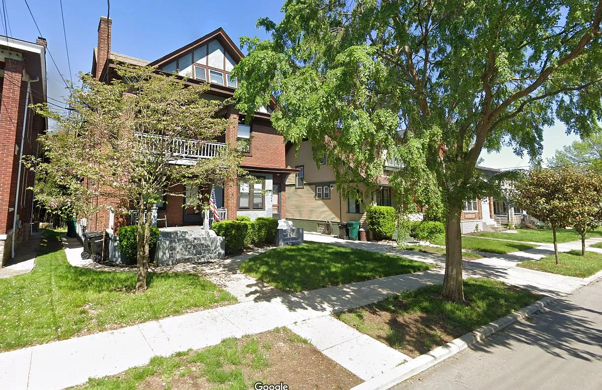 2 bed, 2000 sqft, $2,050 — Photo 2