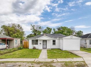 2321 Hero Dr, Gretna, LA 70053