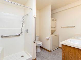 2625 Vine St APT 113, West Des Moines, IA 50265