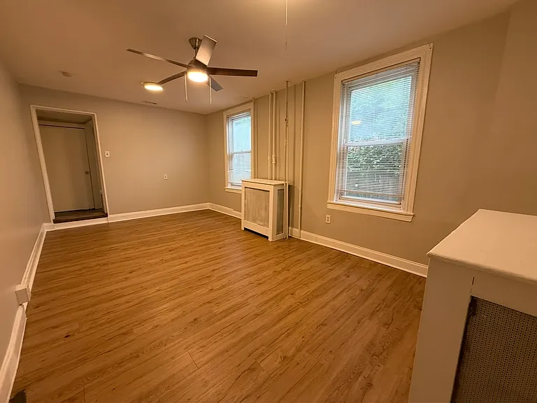 932 N Randolph St #1 — Photo 3