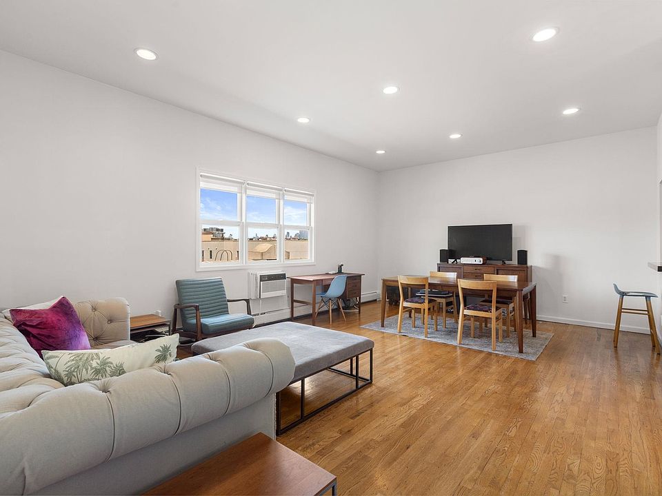 1st image of 501 Adams St APT 5I