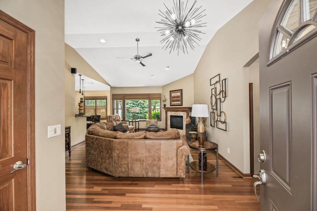 6305 Cedarhedge DRIVE, Racine, WI - View 2