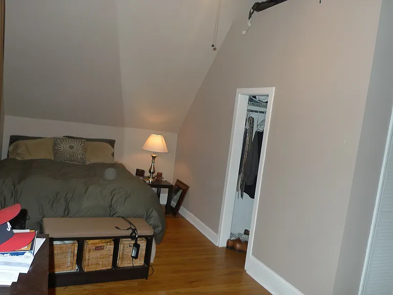 1210 W Oakdale Ave #D — Photo 5