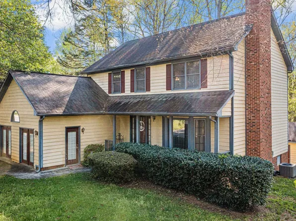 2 Pedestal Rock Ln, Durham, NC 27712