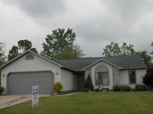 1331 Fall Creek Dr, Fort Wayne, IN 46808