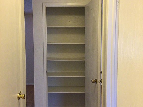4th image of 525 E 13th St #A