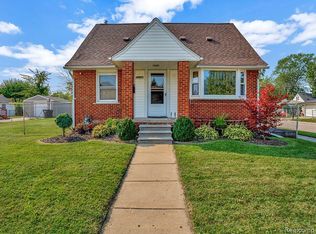 17605 Wood St, Melvindale, MI 48122