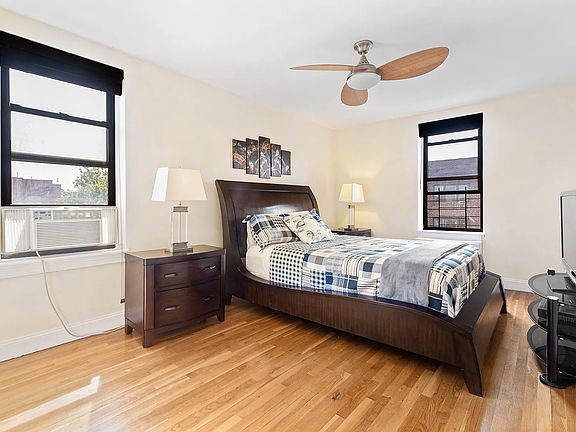 5th image of 2244 Bronx Park E APT 6G