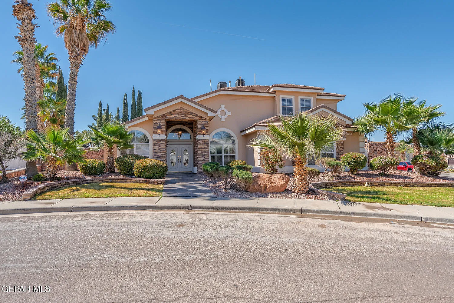 4 bed, 3.5 bath, 2943 sqft, $3,500 — Photo 1