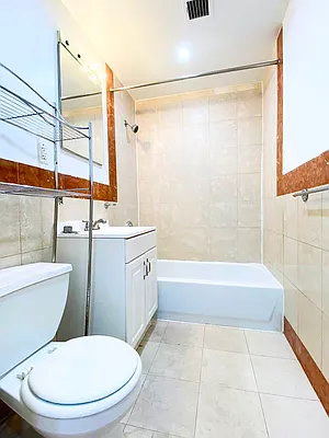 Rented by Bond New York | media 9