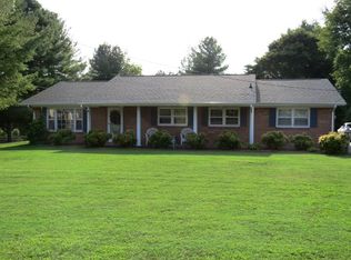 795 Dogwood Dr, Martinsville, VA 24112