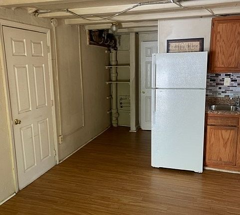4th image of 1901 E 5th Ave #11