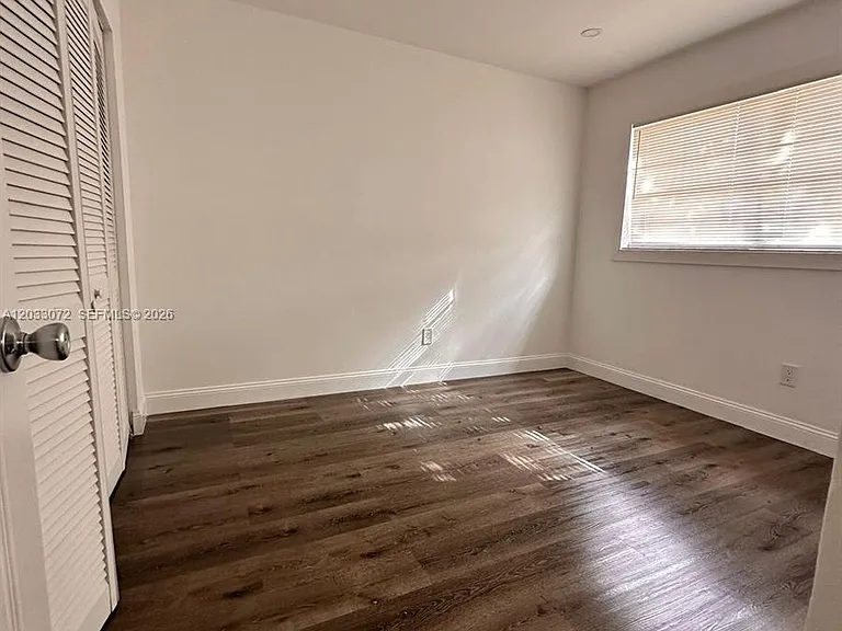 5540 SW 38th Ct #0 — Photo 4