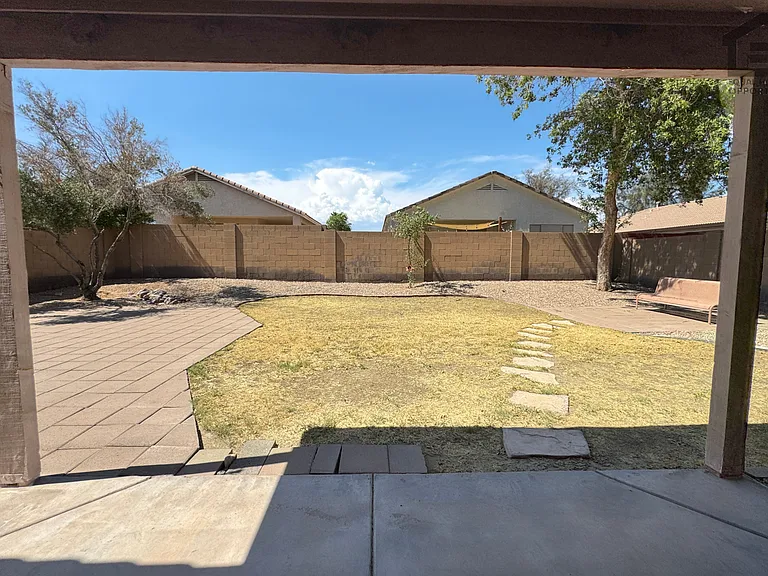 12614 W Avalon Dr — Photo 36