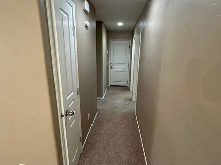 6336 W Clinton Ct — Photo 5