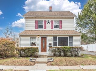 126 Jefferson St, Wanaque Boro, NJ 07420