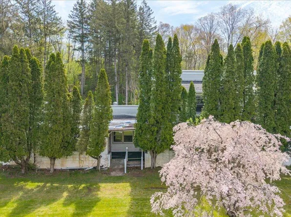 1136 River Road, Selkirk, NY 12158