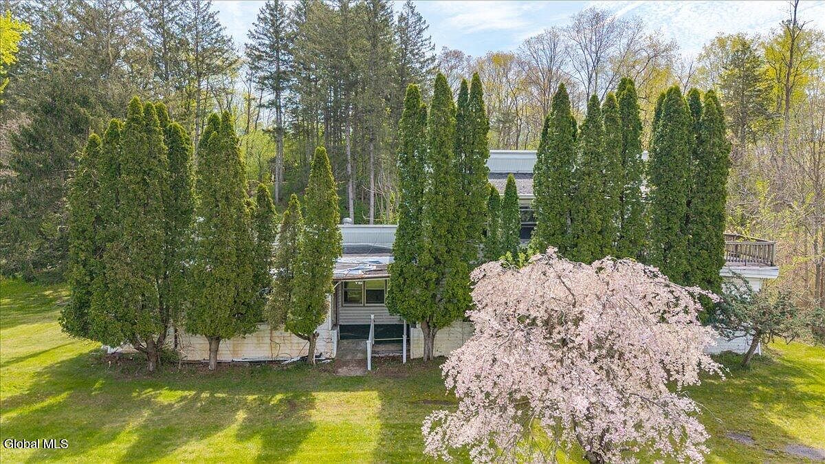 1st image of 1136 River Road