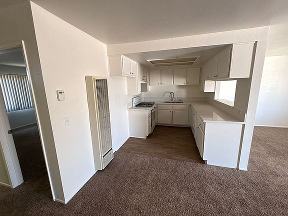 3rd image of 12400 Eucalyptus Ave APT 18