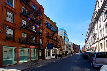 Rented by R New York