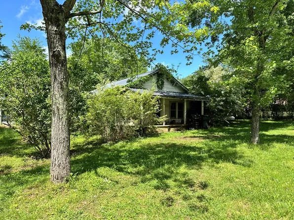 69 Essex Rd, Cookeville, TN 38506