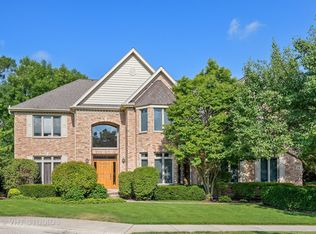 28 Edgewood Ct, Deerfield, IL 60015