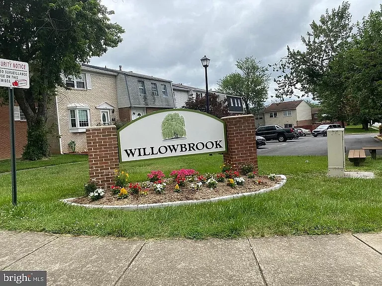 1341 Redbud Ct — Photo 20