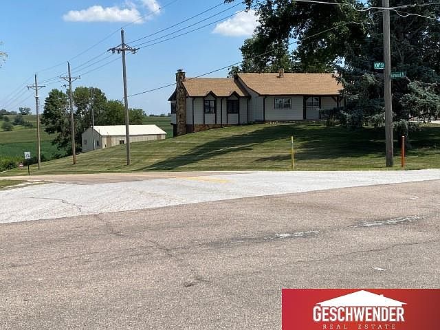 1st image of 9959 N 108th St