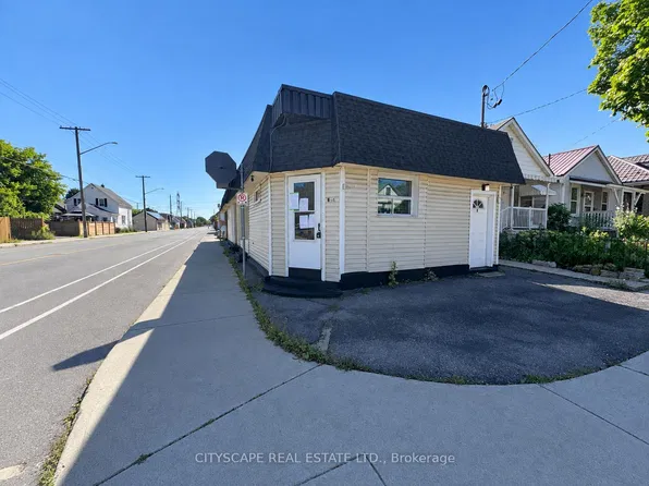 198 Tragina Ave N, Hamilton, ON L8H 5C8
