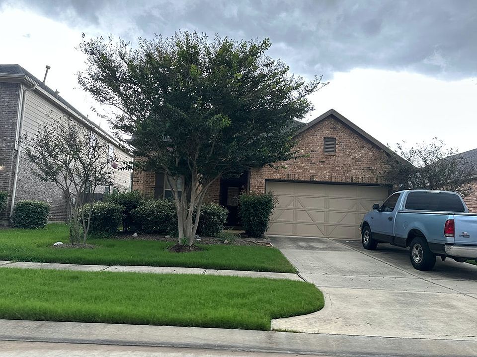 1st image of 25014 Lakecrest Glen Dr